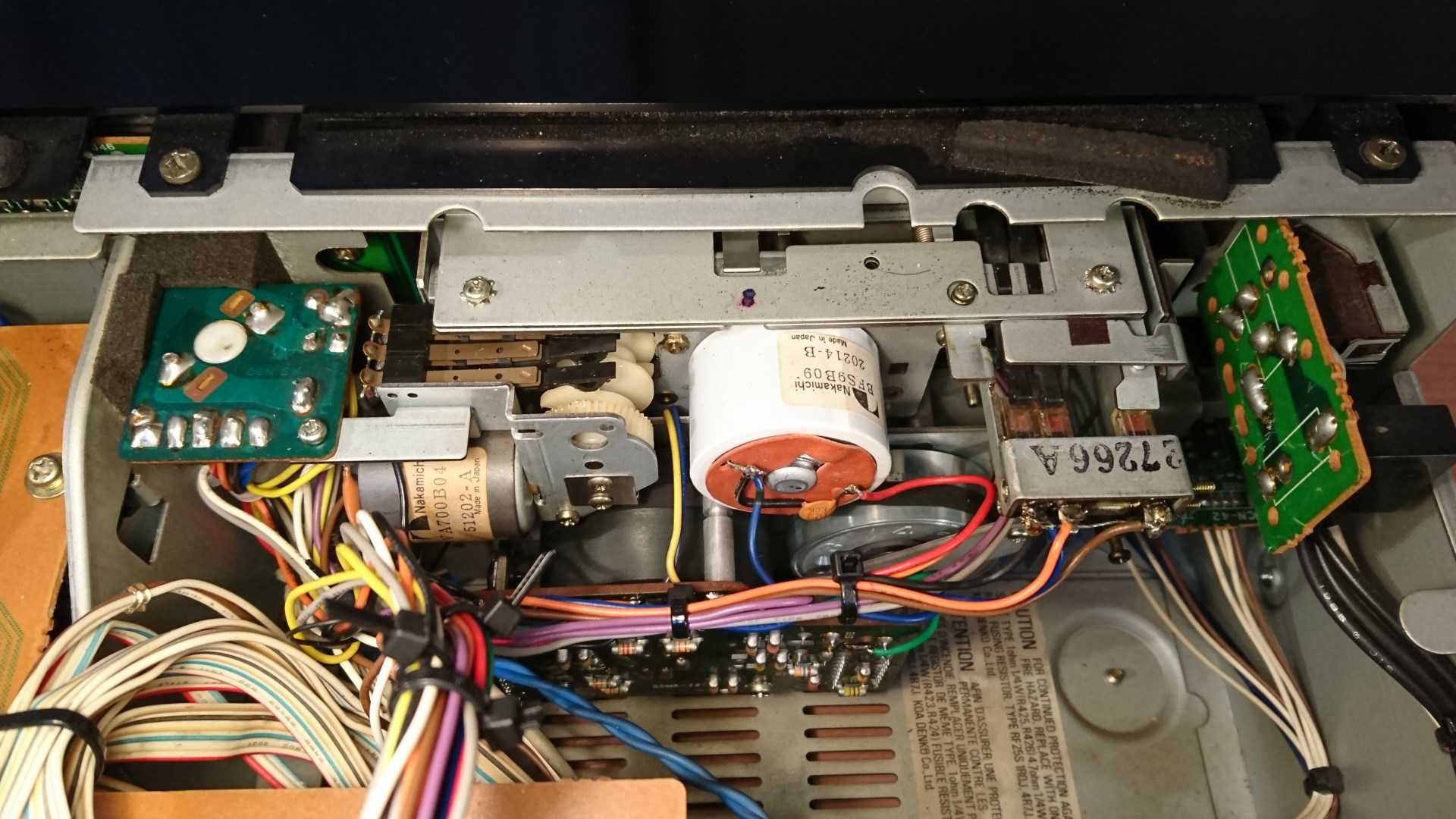 Nakamichi CR-70 外観・内部を実機の画像で紹介 | スーパーカセッ