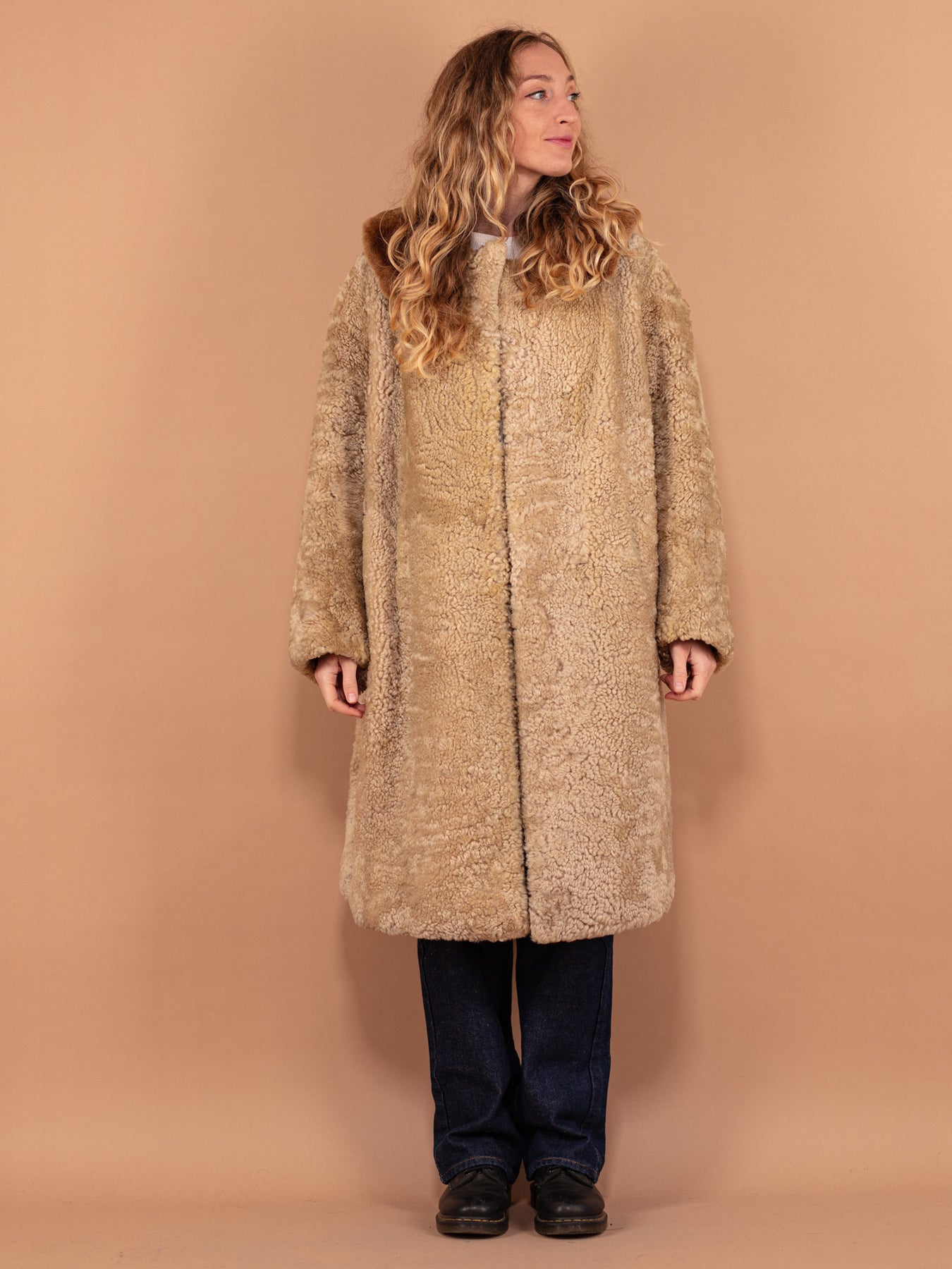 Online Vintage Store | 60's Women Sheep Wool Midi Coat in Brown