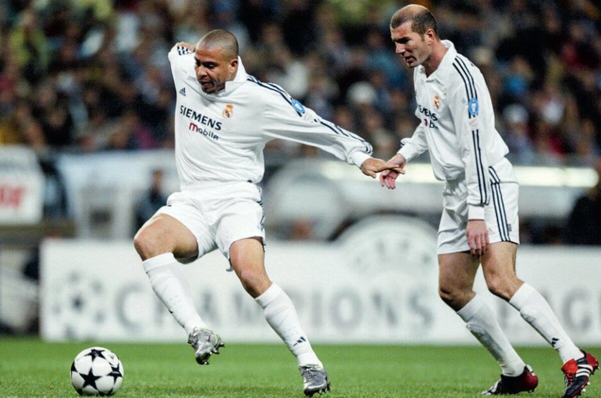 すべては即興だった」動くだけで脅威たりえた規格外のストライカー