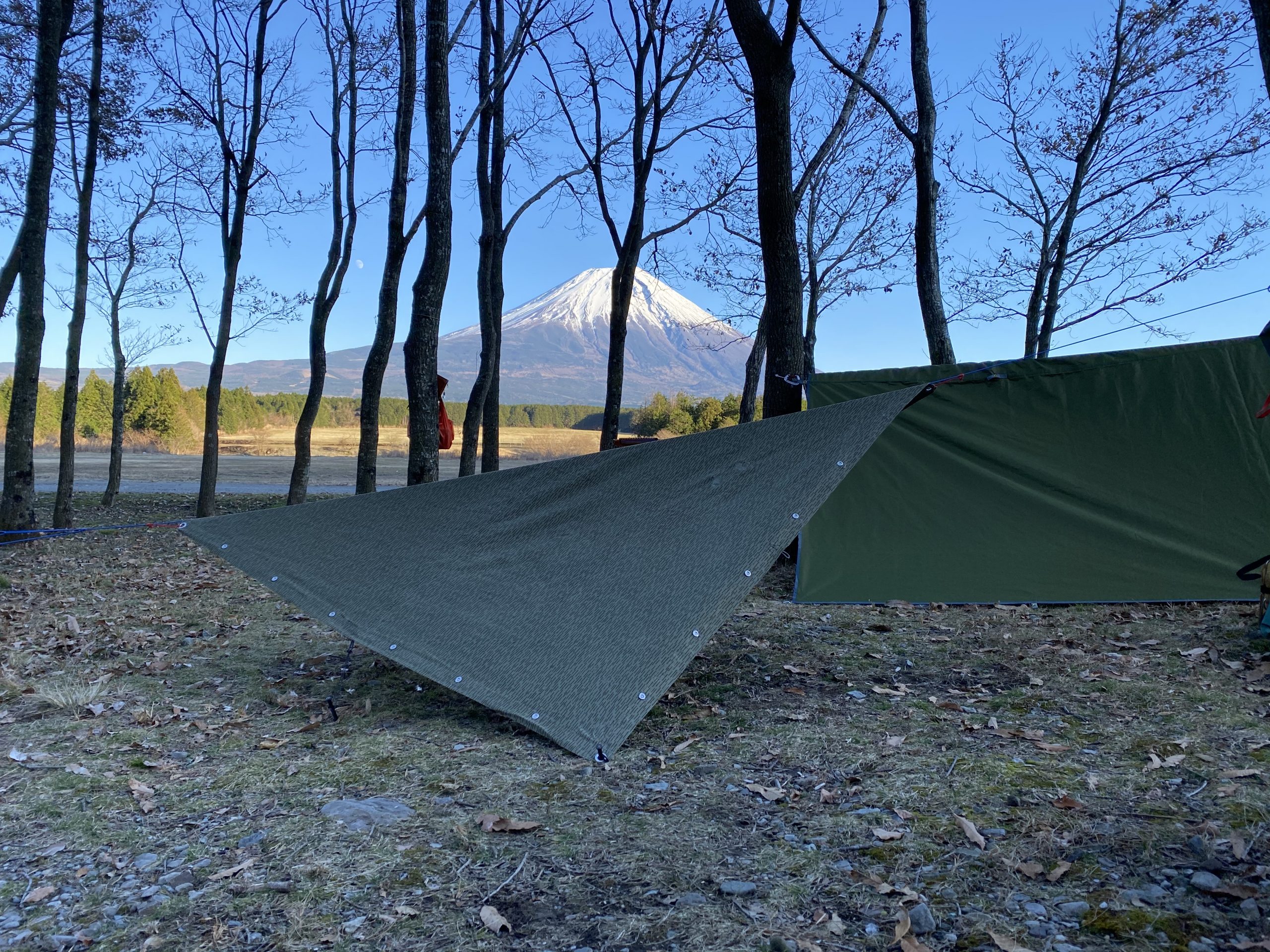 レビュー】旧東ドイツ軍 NVAタープ | アウトドアガーデンいなぶ - 愛知