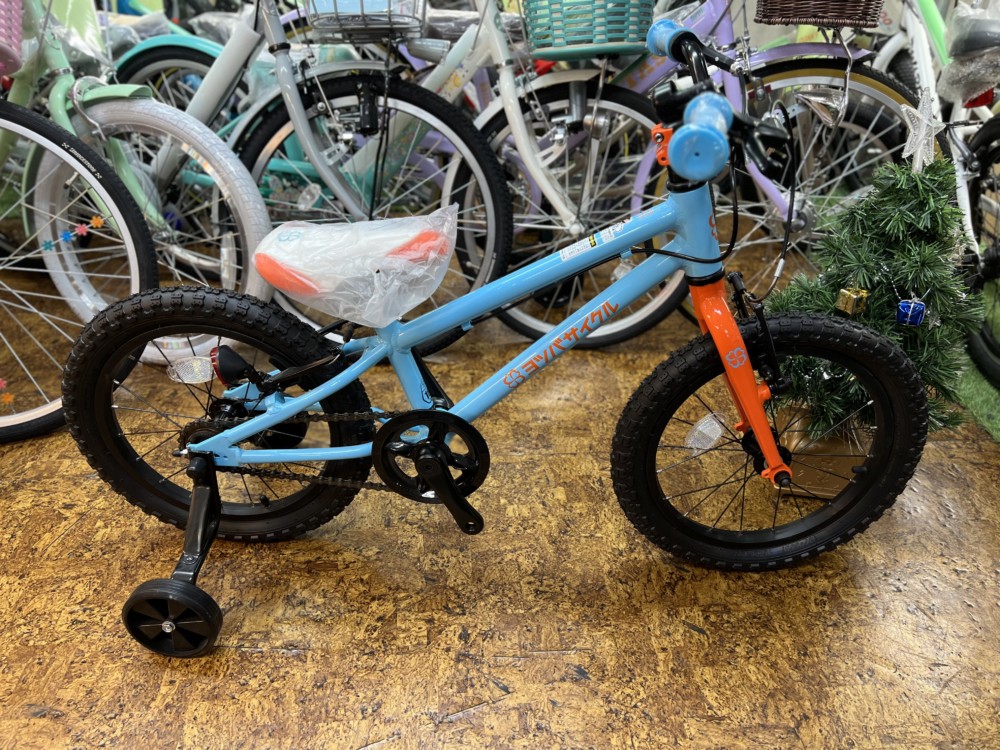 大人気] ヨツバサイクルのYOTSUBA Zero 16インチ ラムネブルー 在庫