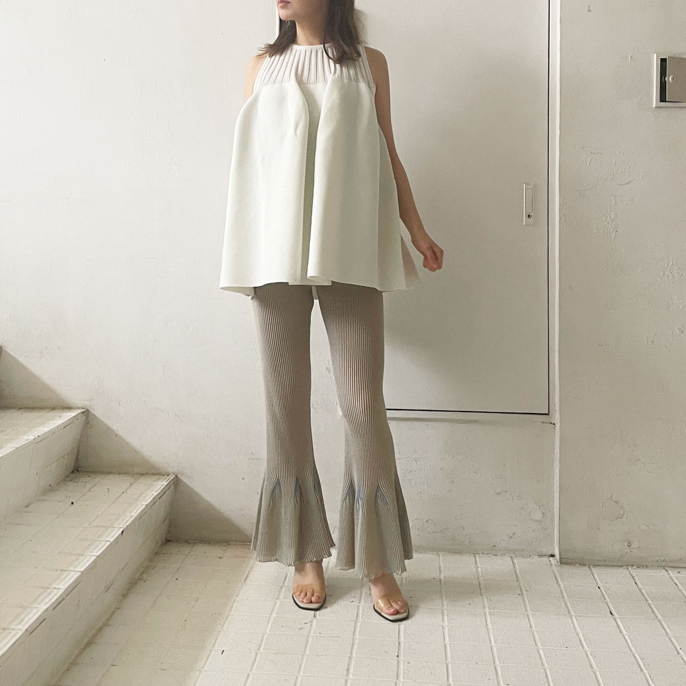 CFCL】 POTTERY SLEEVELESS BUST FLARE TOP / HYPHA LUCENT TIGHT