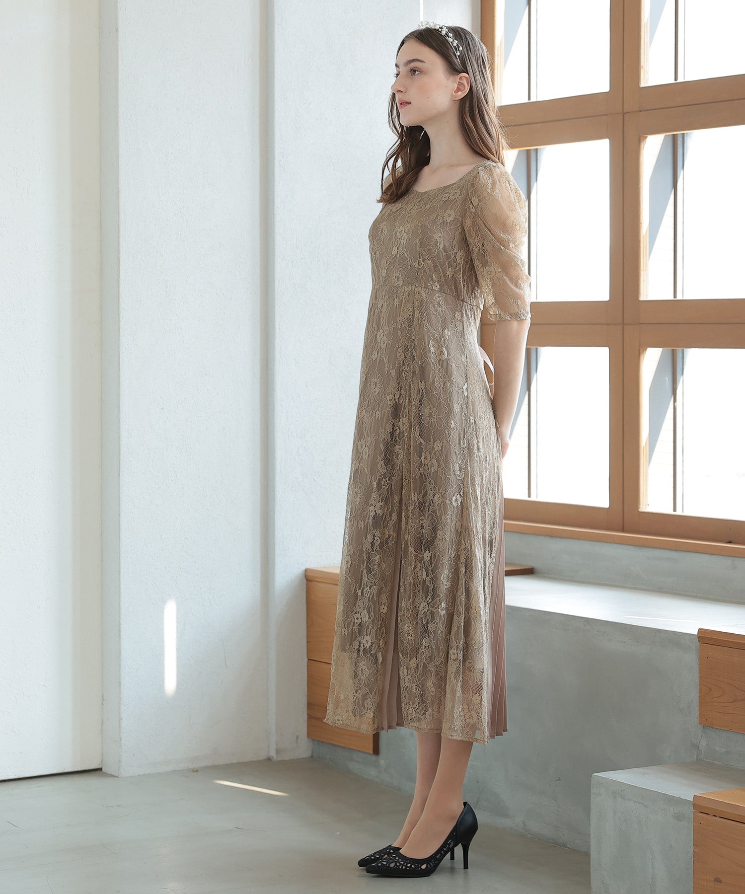 ◇オンライン限定◇プリーツ切替えレースドレス