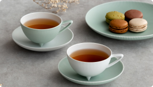 ルリ金彩梅春蘭）ボンボニエール|有田焼の老舗-香蘭社オンラインショップ