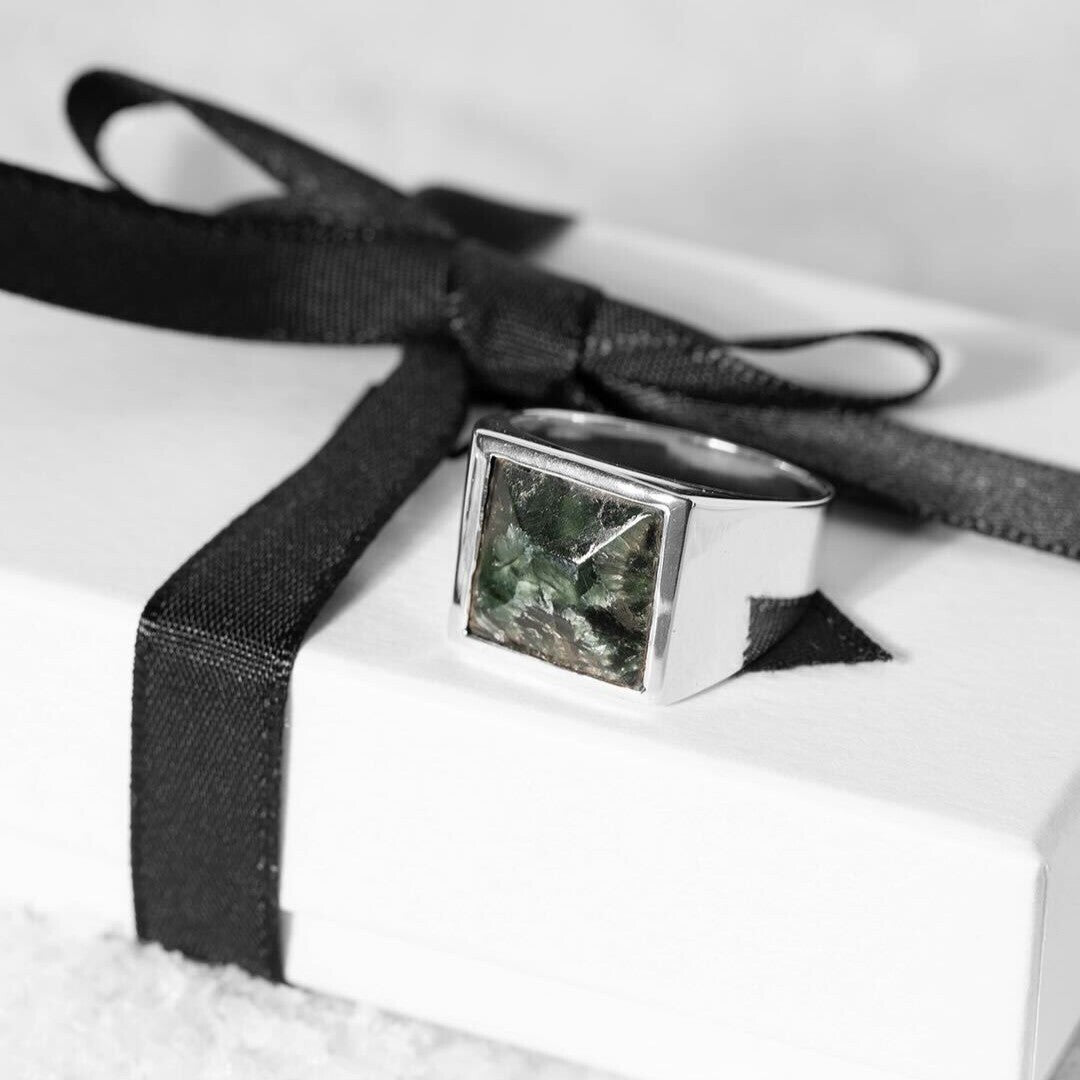 Seraphinite square ring – HASH.