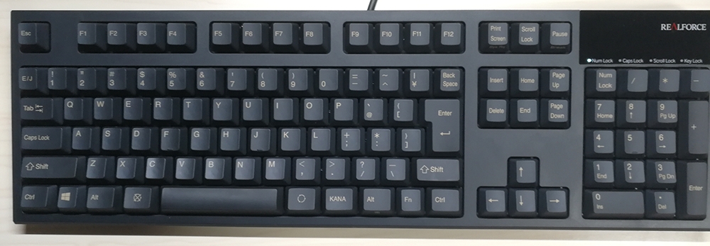 REALFORCE R2(R2-JP4-BK)レビュー | 2万円の「Logicool Craft」と比べ