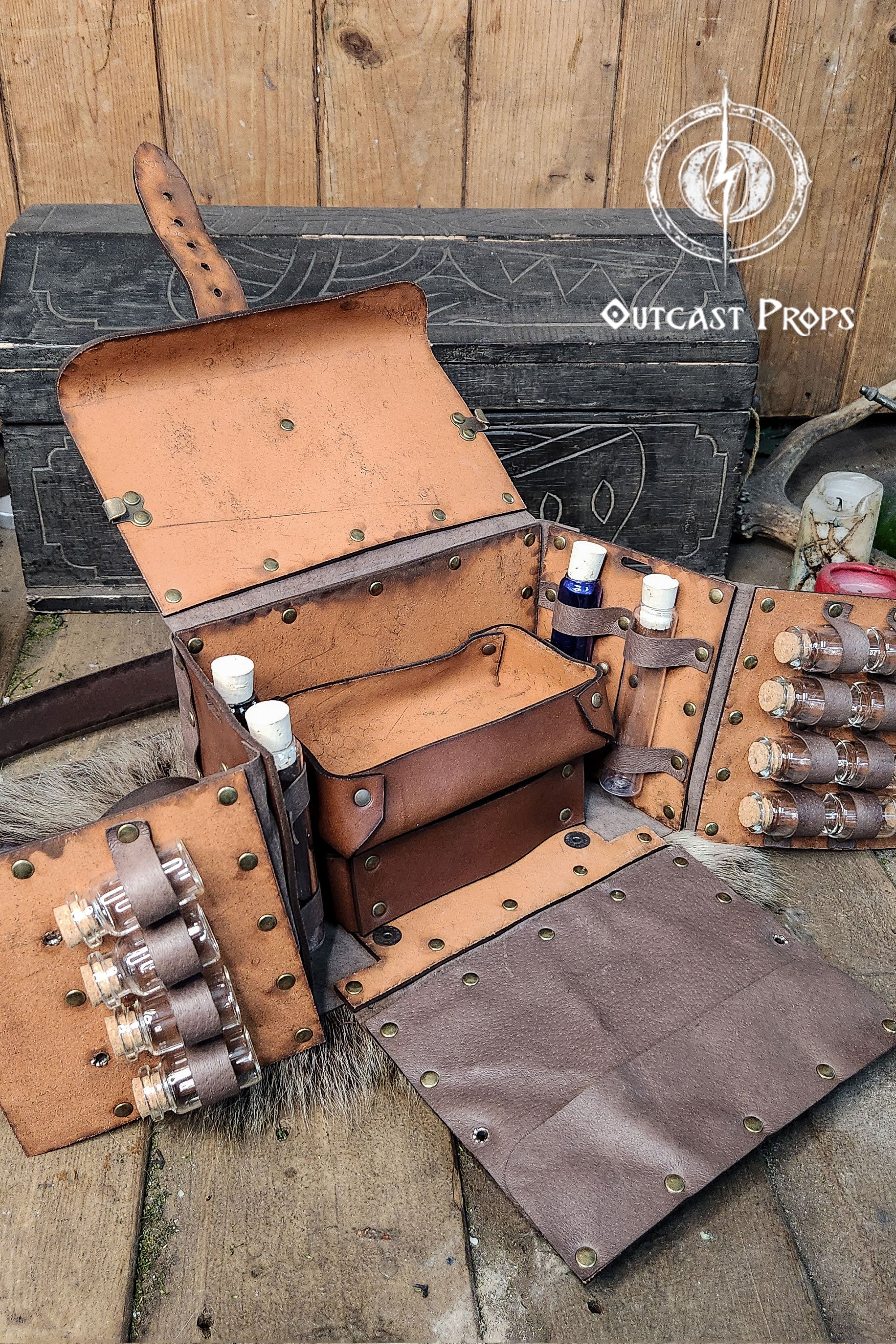 Alchemist Bag Potion Set – Outcast Props