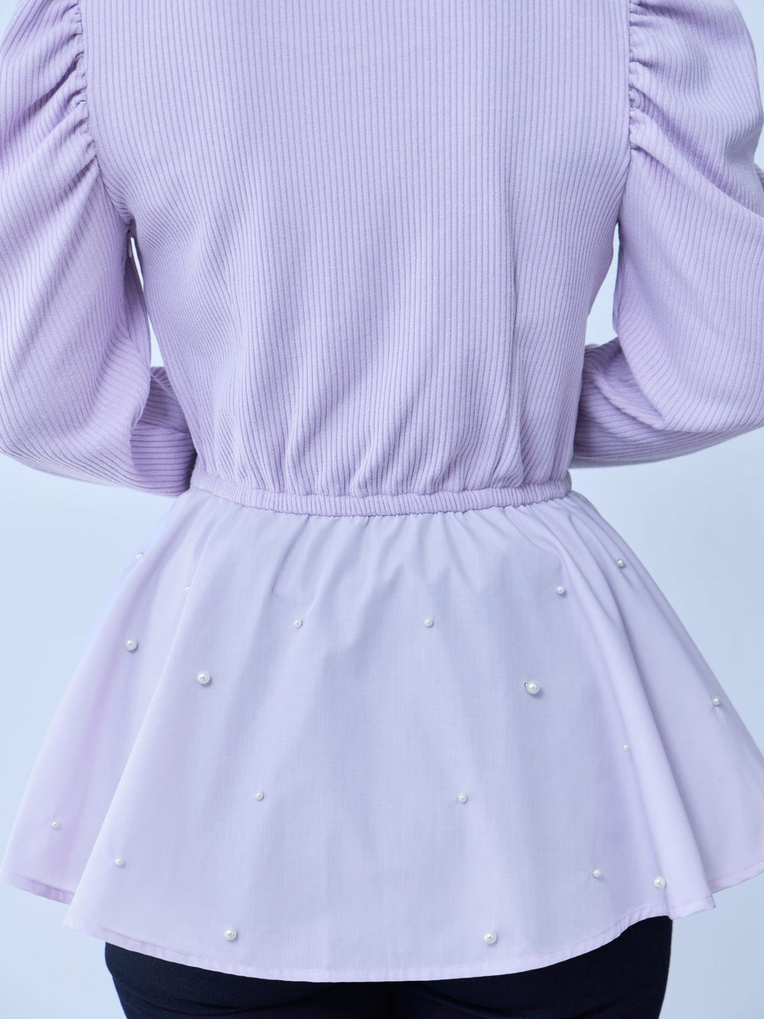 パール付きペプラムリブカットソー：ホワイト│胸が大きな女性のための