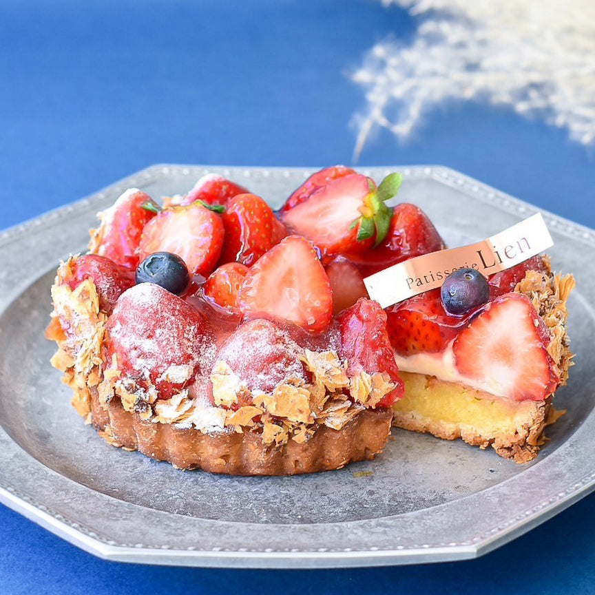 季節の苺タルト｜ホールケーキ｜ケーキとスイーツの洋菓子店