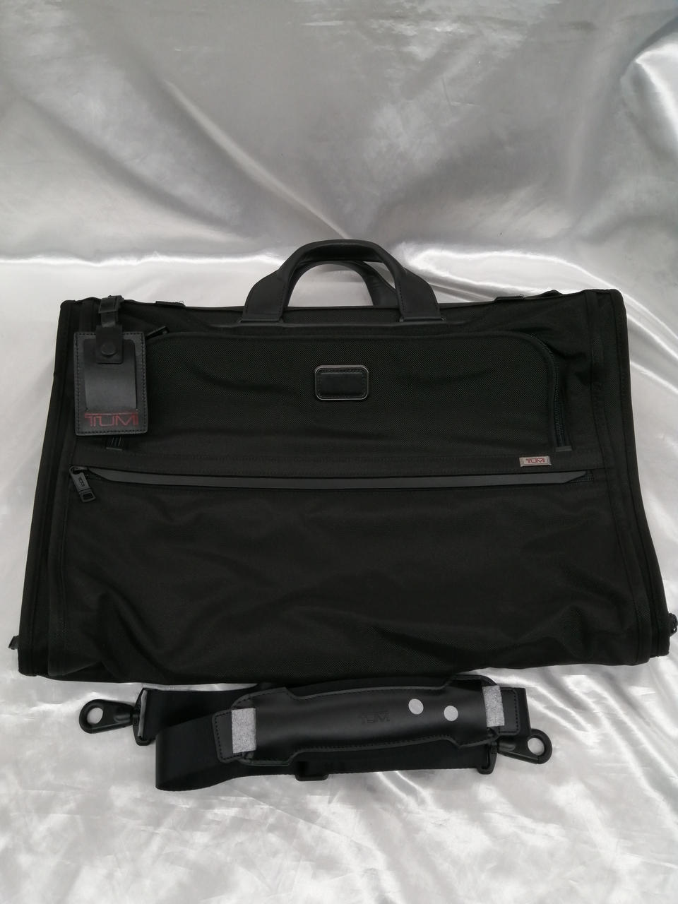 TUMI|ガーメントバッグトライフォールドキャリーオン|【ハードオフ公式