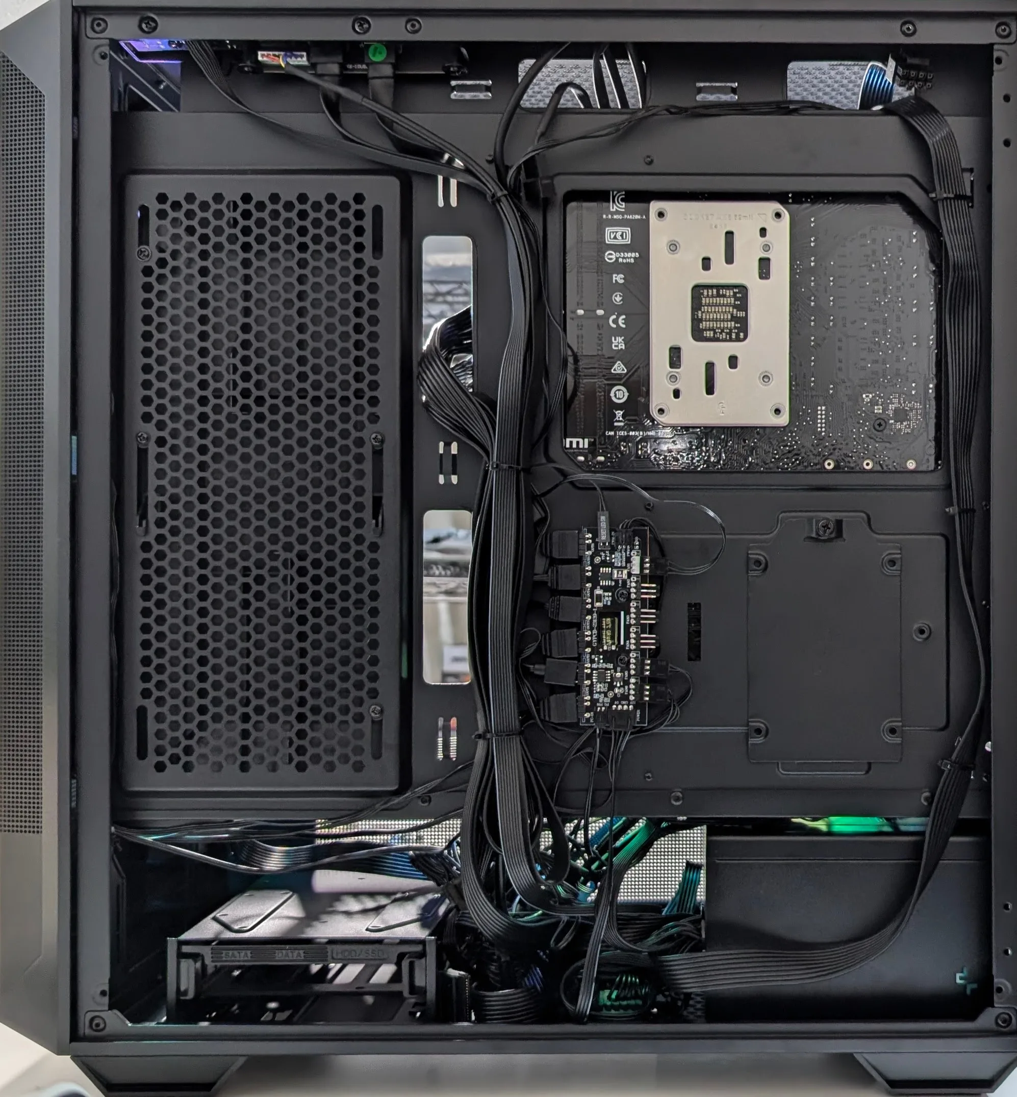 ゲーミングPC Ryzen9 9900Xの組立 19万円程度 GPUレスカスタマイズ