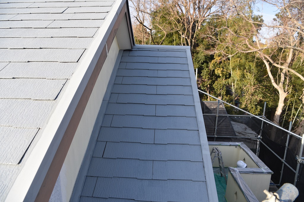 宝塚市で屋根の下塗りにアステックペイントの「サーモテックシーラー