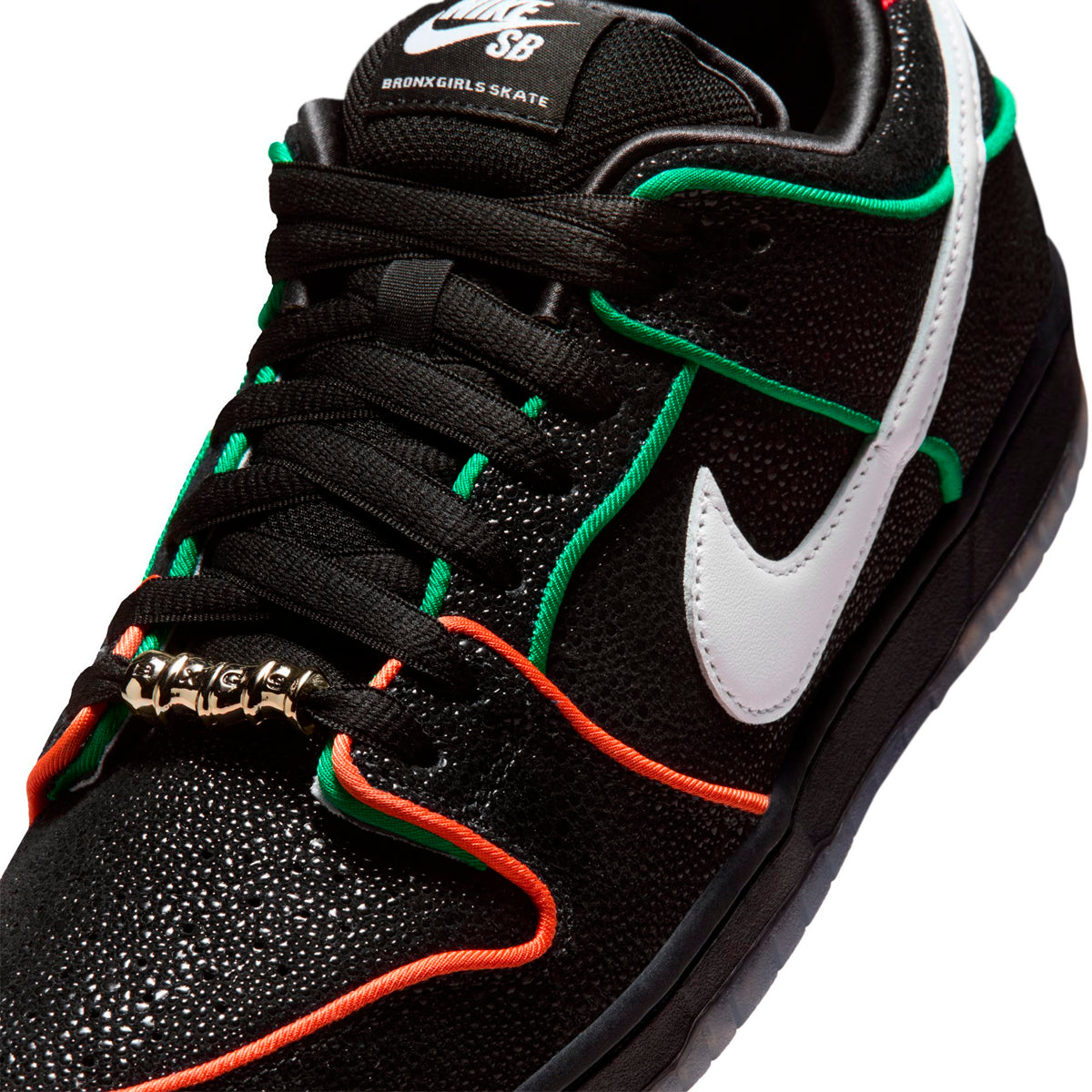 抽選販売】NIKE SB DUNK LOW PRO QS Bronx Girls Skate HV – 株式会社