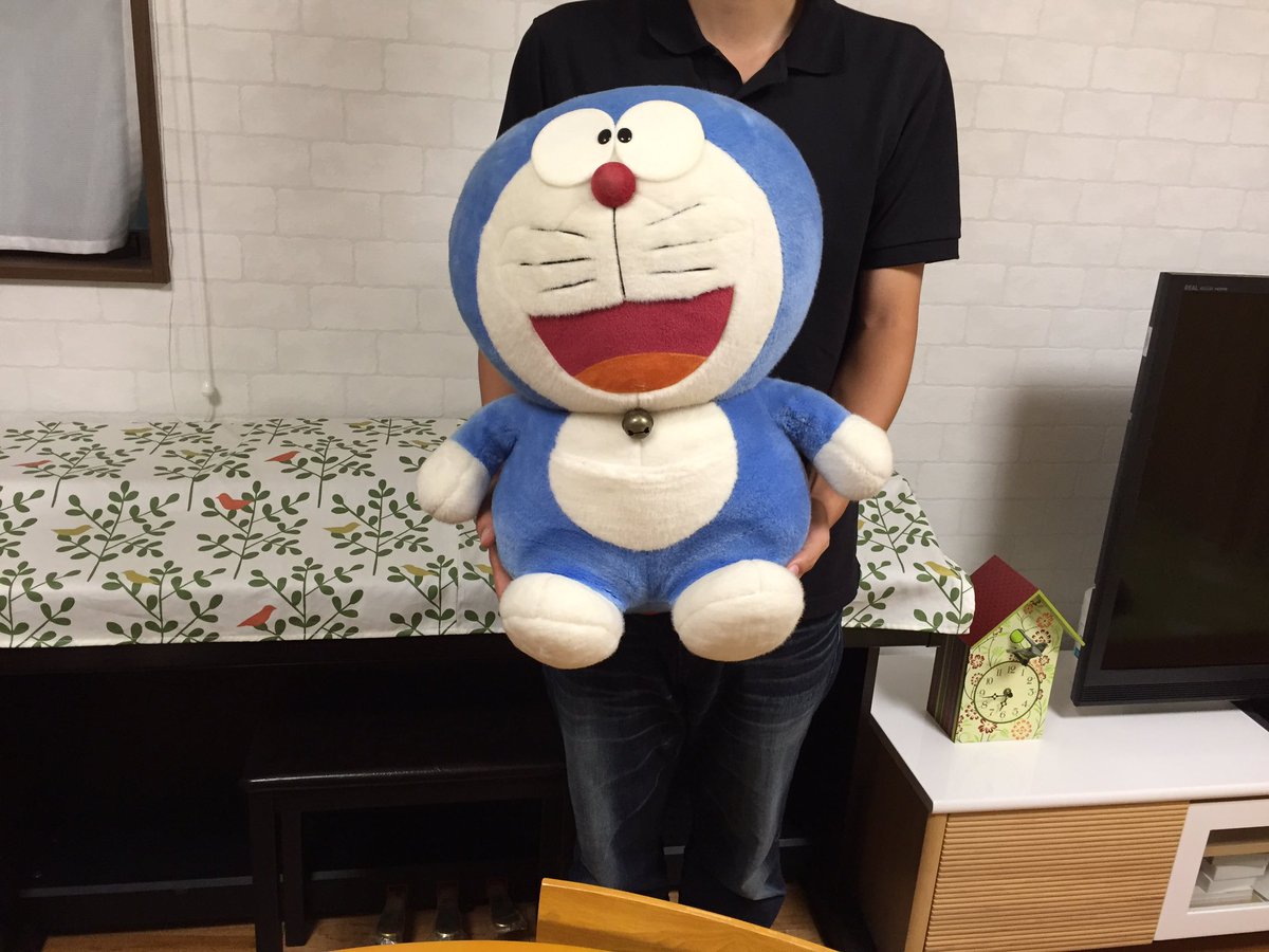 昔の大きなドラえもんぬいぐるみを購入しました😊✨ひと味違う