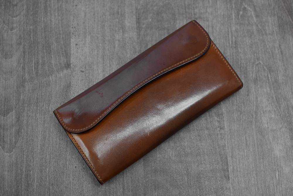 フルグレインブライドルを用いた大型長財布・WAVE/ロンドンカラーです