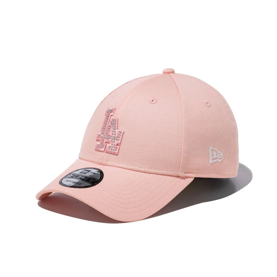 値下げ中⭐️日本正規品⭐️新品⭐️ニューエラクラッシックロゴ　ラインストーンピンクです