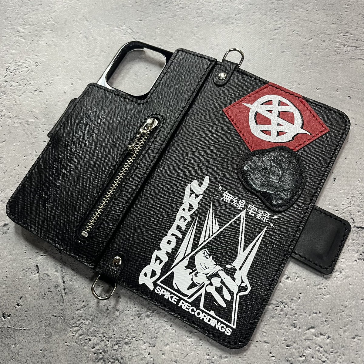 HISASHIさん（GLAY）コラボレーションアイテムの手帳型iPhoneレザー