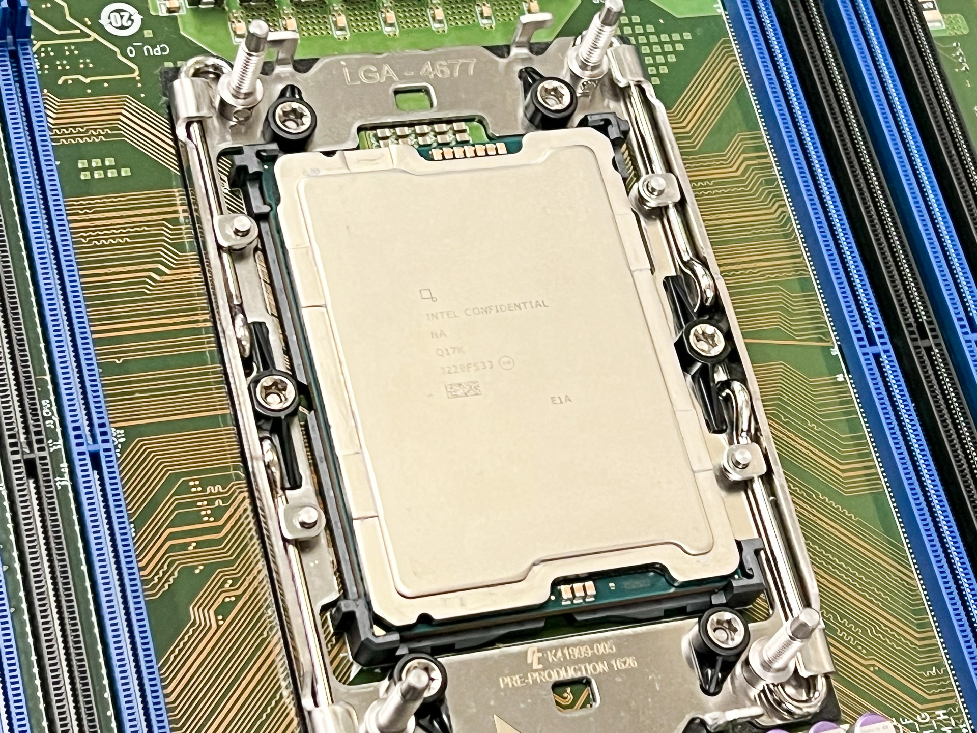 笠原一輝のユビキタス情報局】チップレットになった「第4世代Xeon SP