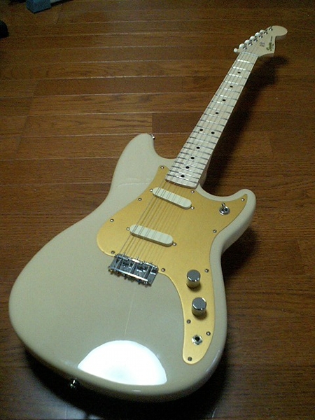 Squier Duo-Sonic : NO-ZONE Résurgence