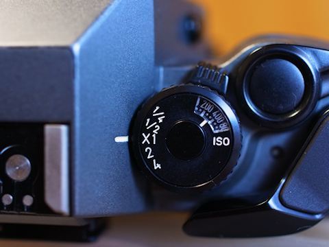 銀塩一眼レフ・クラッシックス（12）CONTAX 159MM : 【匠のデジタル