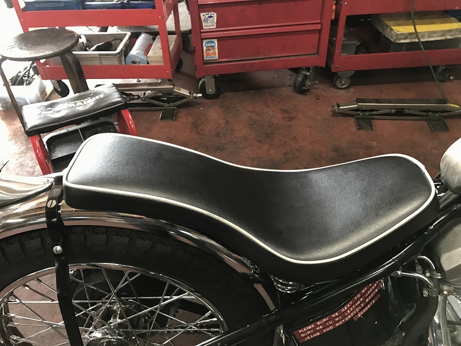 サイラのコブラシート : Cyla motorcycle DEPT.