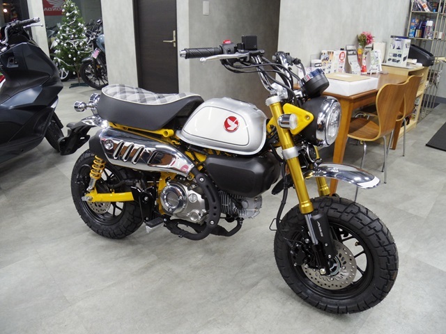 チェックシートのモンキー125入荷 : バイクの横輪