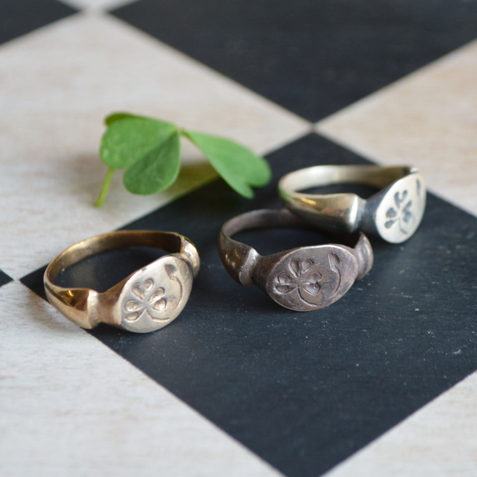 Wood Sorrel Botanical Ring – Peg and Awl
