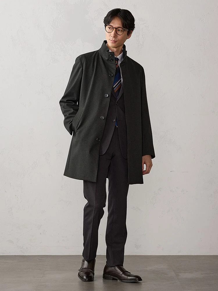 C．グレー ライナー付き スタンドカラーコート ネイビー/グレー