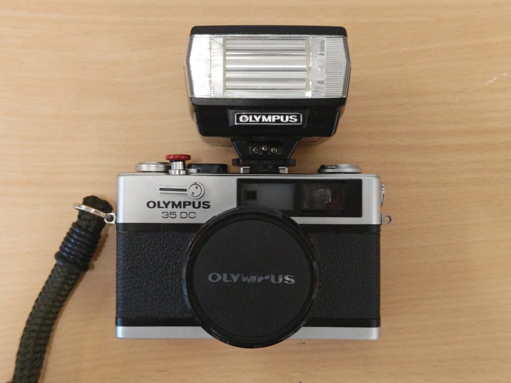 フィルムカメラレビュー】小さくても写りは本格派！デラックスで