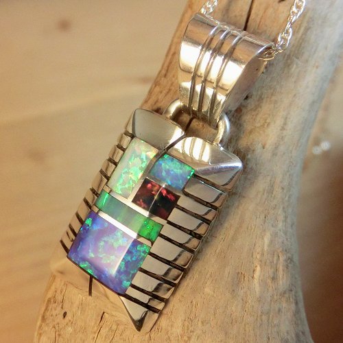 ナバホ族：チェスターベナリー ペンダント トップ - PINE☆FIELD