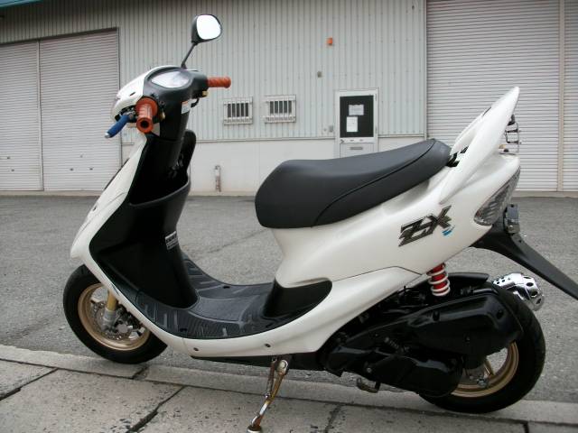 麗出品 格安で出品 2025年最新】Yahoo!オークション -ライブディオ zx 車体