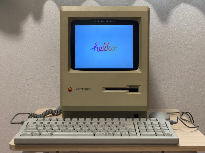 Apple Macintosh Plusを液晶化とMac Miniでアップグレードする方法