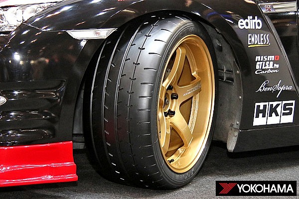 横浜ゴム、「ADVAN A08B」に255/40R18を追加 | プレイドライブ | 参加