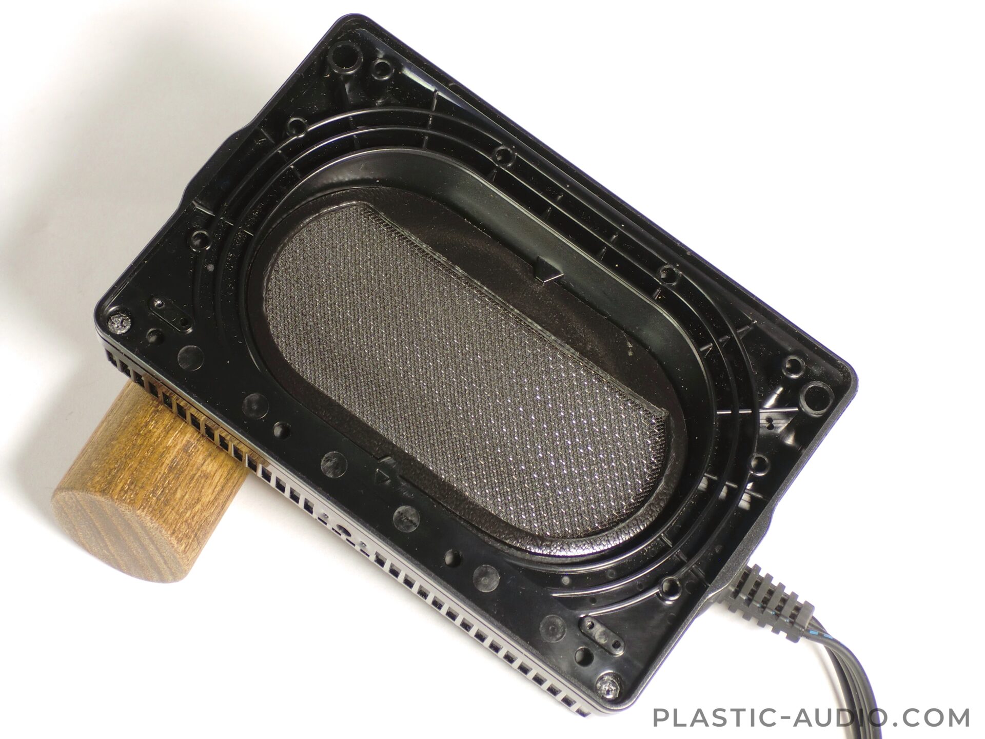 STAX SRS-3100のレビュー：不自然なほど自然な音。 | Plastic Audio