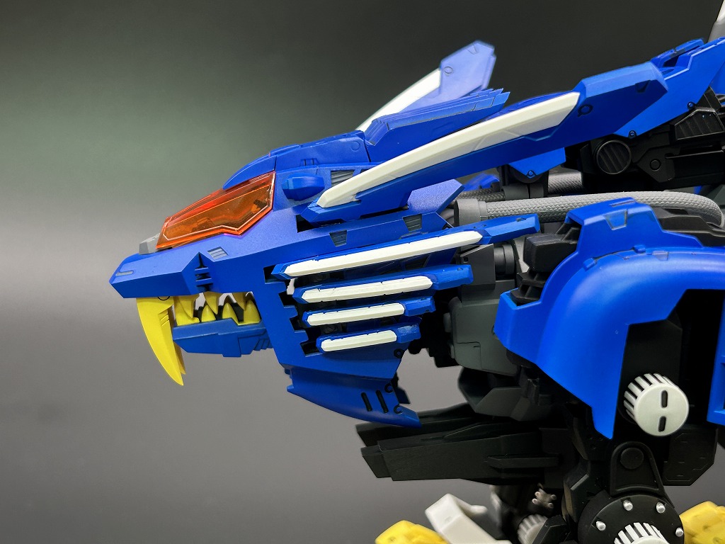 製作代行紹介「コトブキヤ ゾイド 1/72 HMM ブレードライガーAB バン