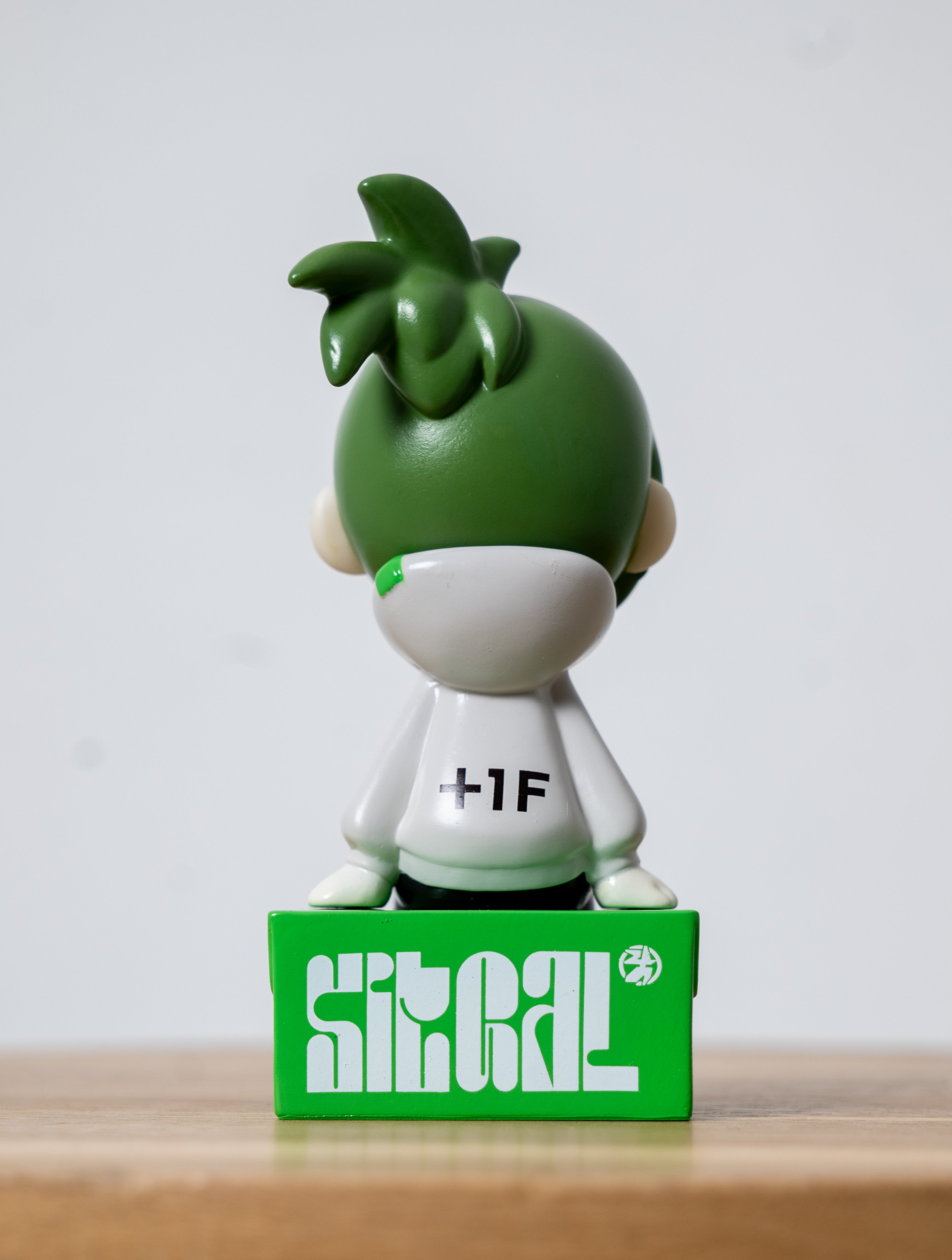 1F KICK chan FIGURE | Sit Gal KICKちゃん ソフビフィギュア
