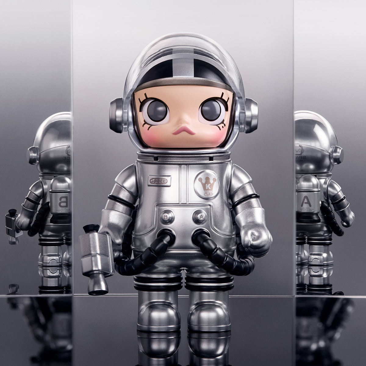 MEGA SPACE MOLLY 100% Refraction - POP MART (France)