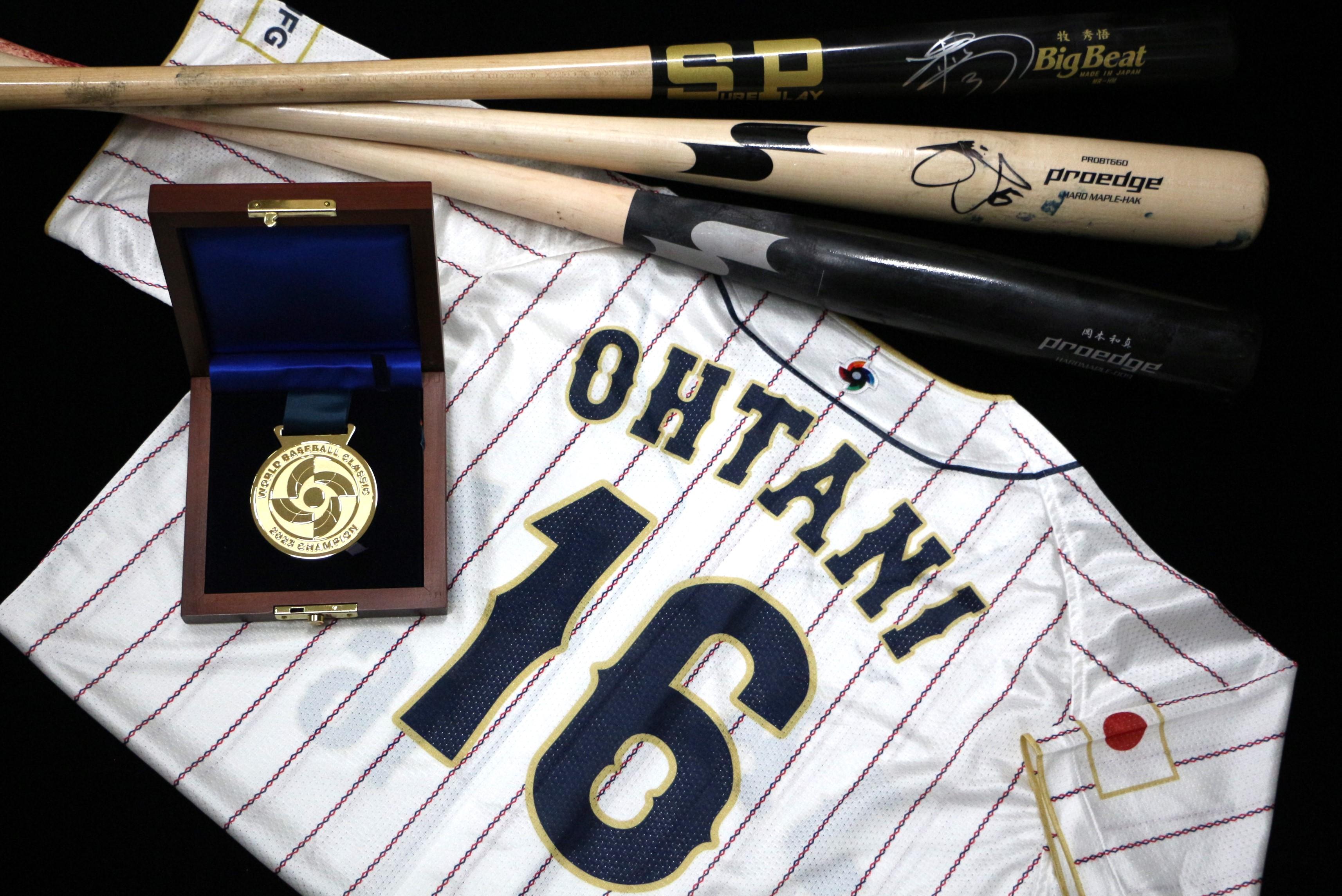 岡本和真選手の「侍2本塁打」バットを展示～野球殿堂博物館 | 読売