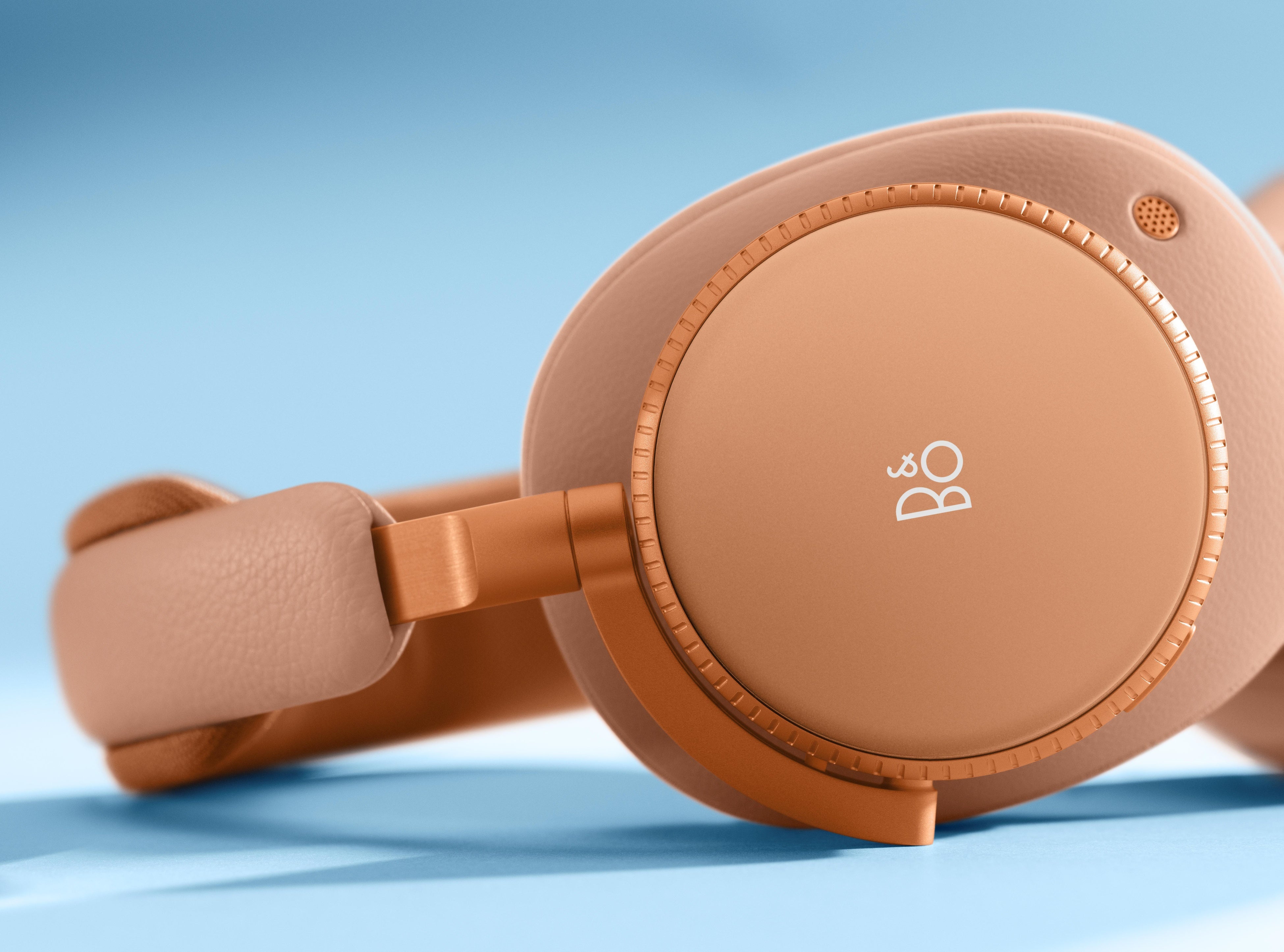 いつでもいつまでも使えるヘッドホンBEOPLAY H100 発売 | バング