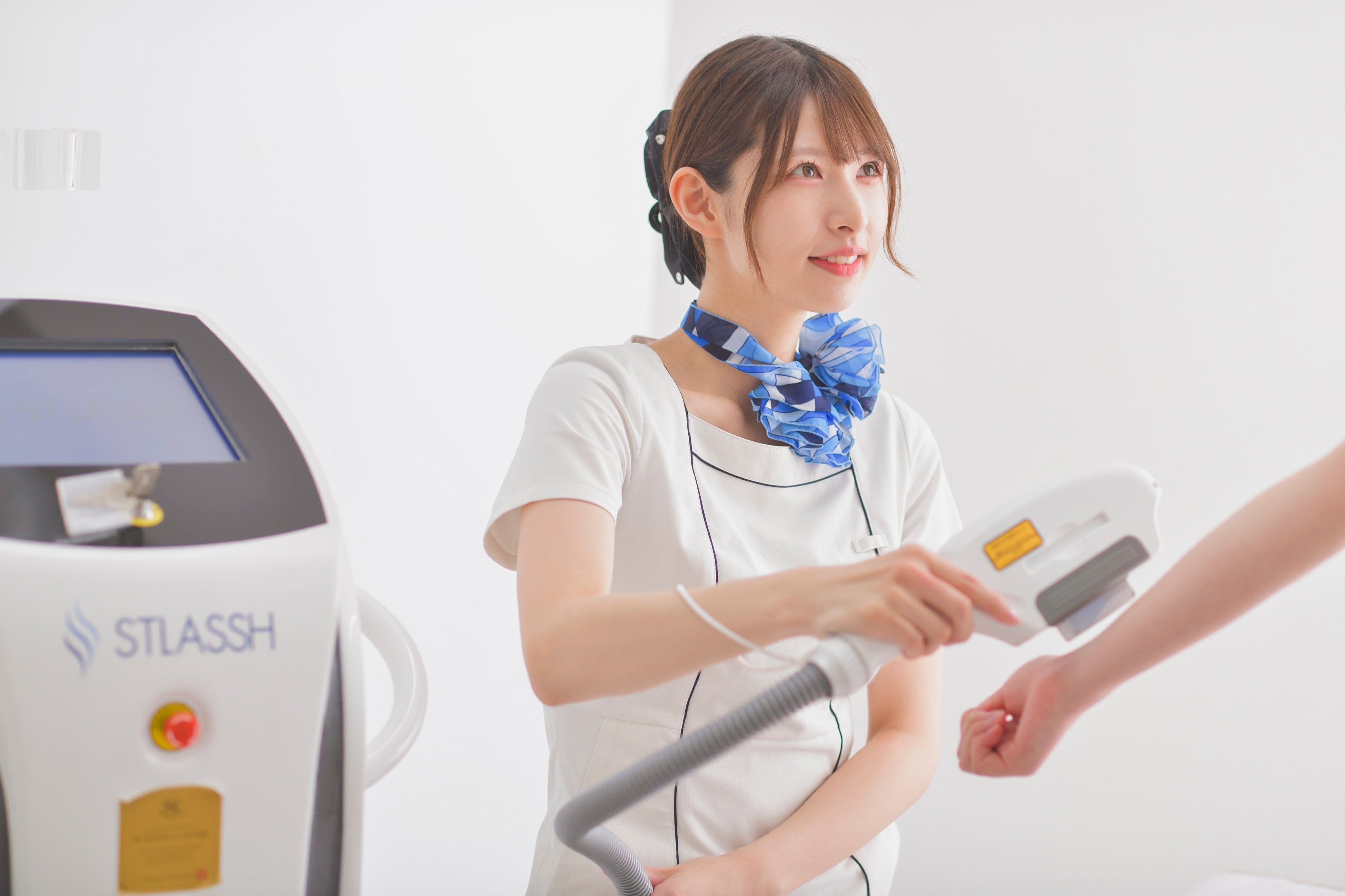 秋こそ始める顔脱毛】女性脱毛サロン「ストラッシュ」、9月限定