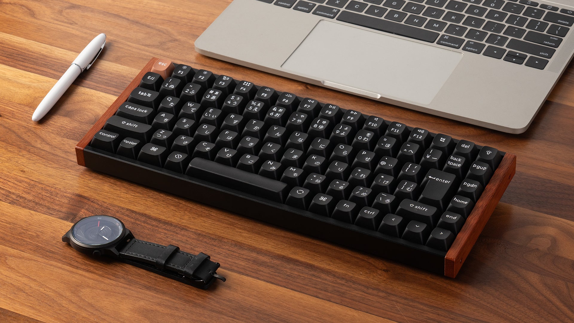 Keychron K2 HE」天然木と磁気センサースイッチが生む快適さ！仕事も