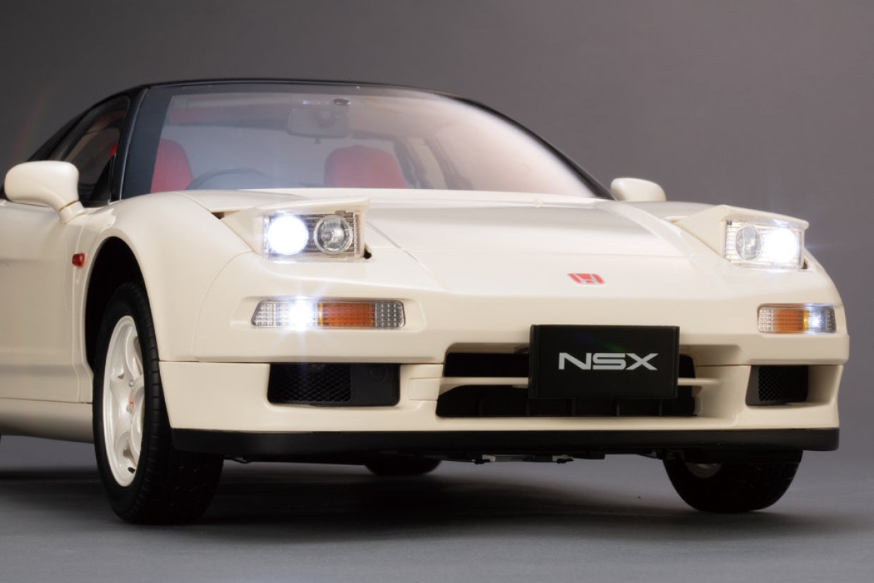 世界を驚かせたピュアスポーツカーが史上初の1/8スケールで蘇る 週刊