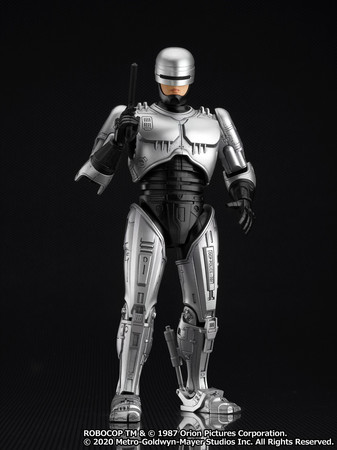 圧倒的クオリティで再現！合金フィギュア「ロボコップ」とプラスチック