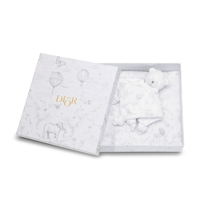 BABY DIOR】子どもも、大人も魅了するクリスマスの魔法 | クリスチャン