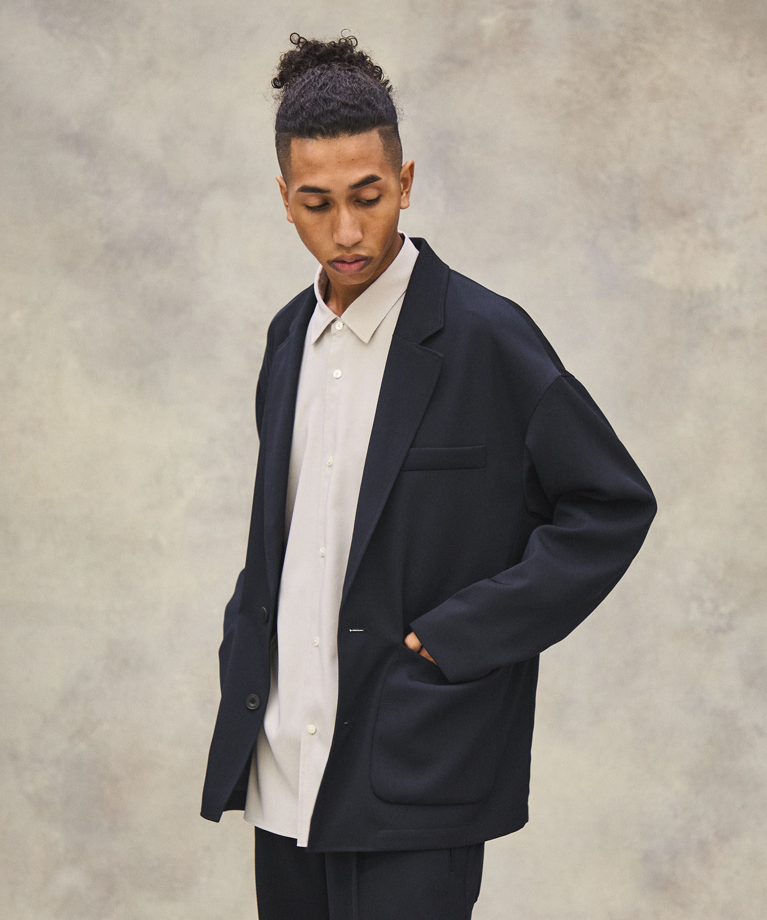 至高のベーシックシャツ - コンフォートリラックスシャツ -｜PUBLIC