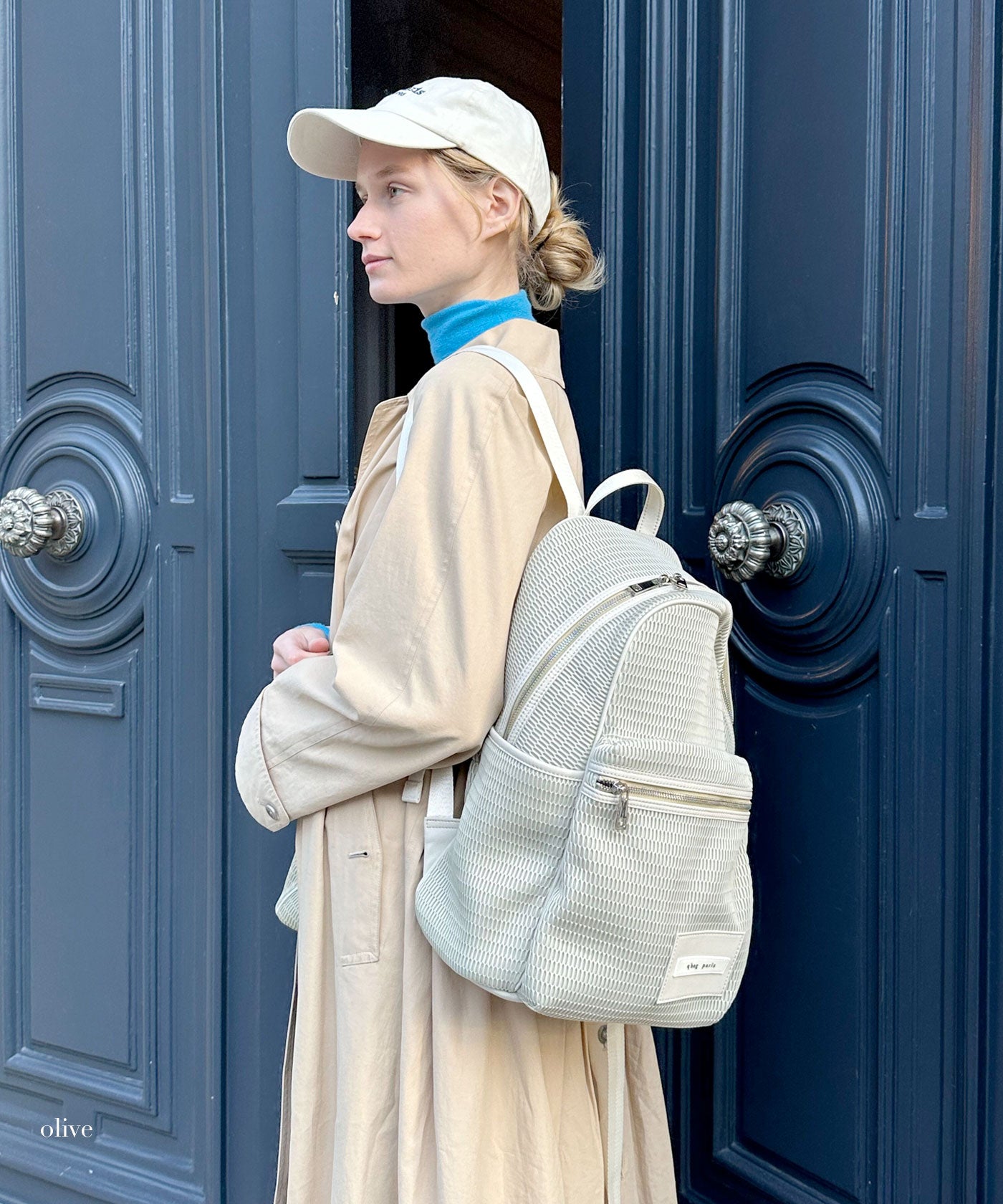 q bag paris nest louvre(ルーブル) リュック