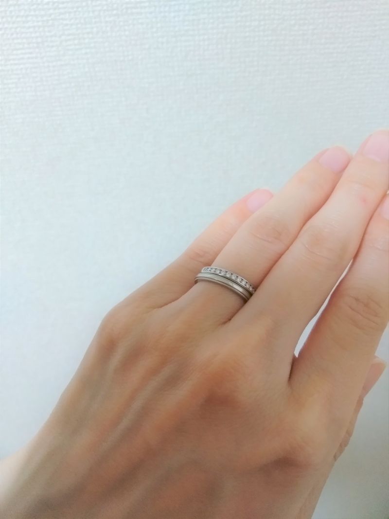 結婚指輪と重ねづけできるエタニティリングを探していました。 ほぼ