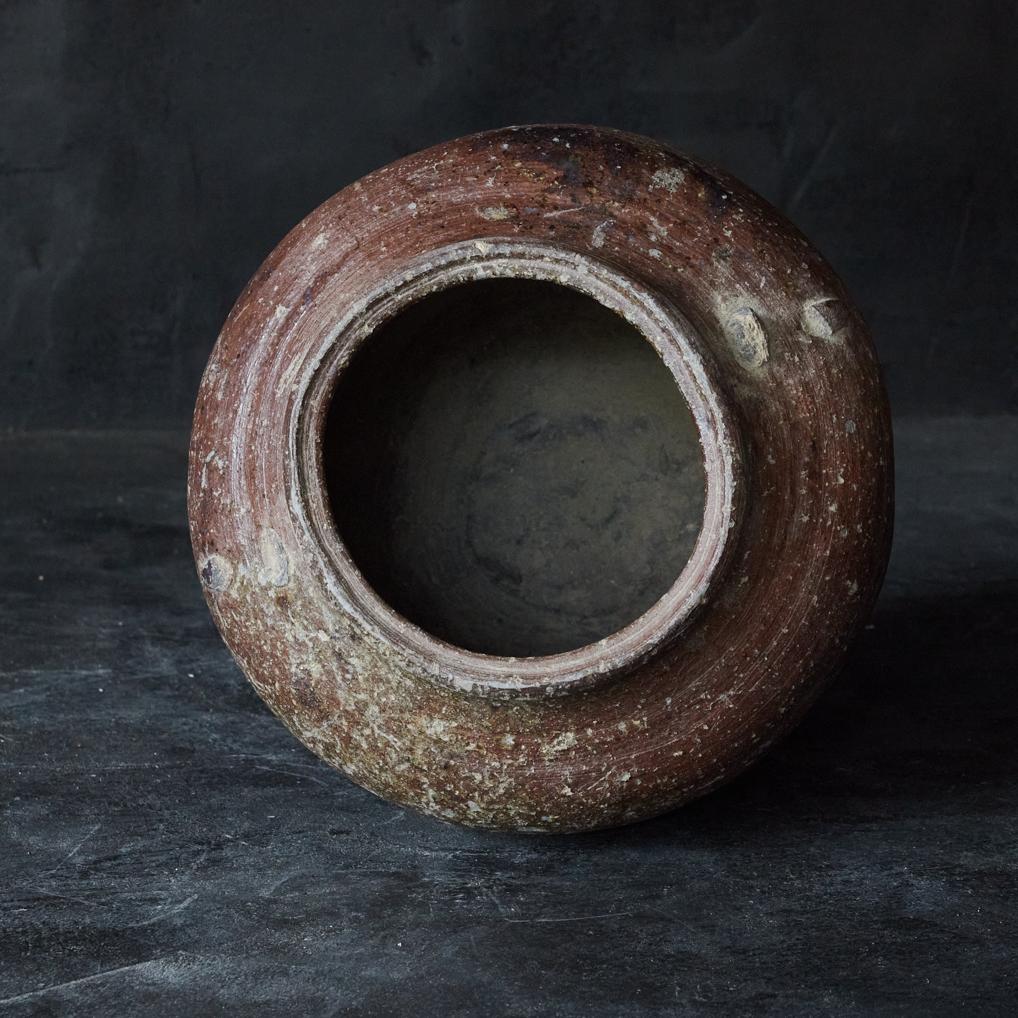 室町時代 古備前 壺（1336–1573 CE） | 入蘆花（ロカニイル）