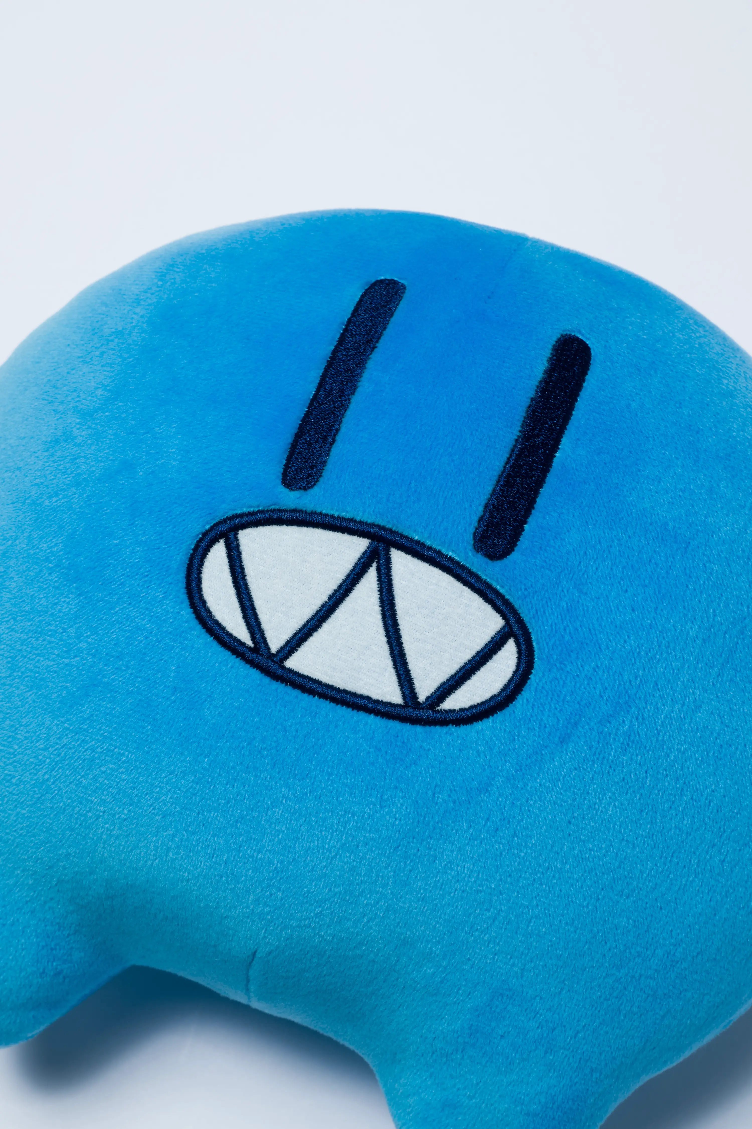 ぬいぐるみクッション – らっだぁのおみせ