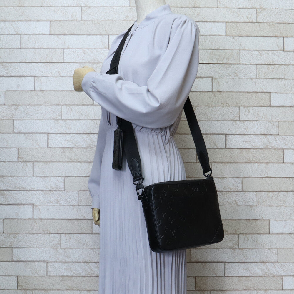 LOUIS VUITTON ルイヴィトン デュオメッセンジャー モノグラムシャドウ